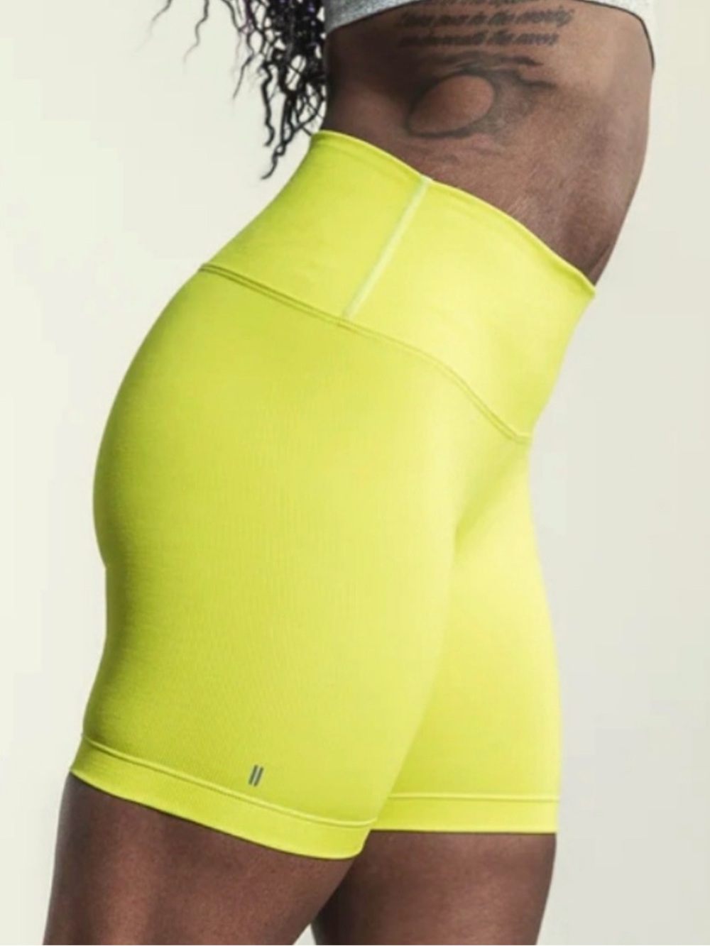 NWOT Nobull Neon Yellow Ribbed 6” Bike Shorts Size Medium A1